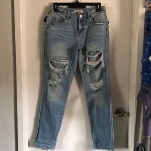 Boyfriend style, washed out ripped Jeans.